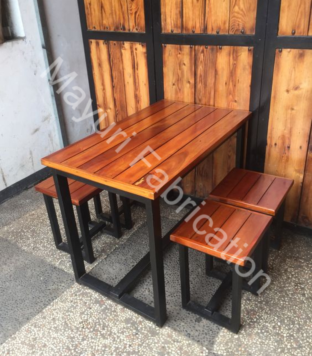 Bar Table in Begaluru